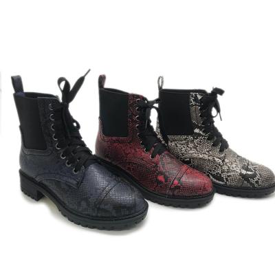 China Flat Women Ankle Boot Snakeskin Animal Prints Lace Up Top Fashion Flat Luxury Boots For Lady for sale