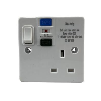 China RCD0130SPW Residential/General Purpose 10mA and 30mA Single RCD Plastic Socket Switched Wall Switch Socket with BS Plug for sale