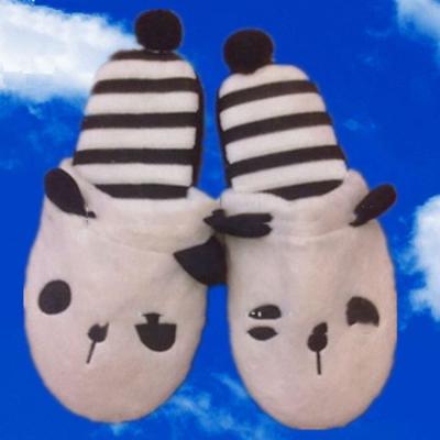 China Hot Sale Disposable Style Slippers Super Cute , Christmas Indoor Slippers for sale