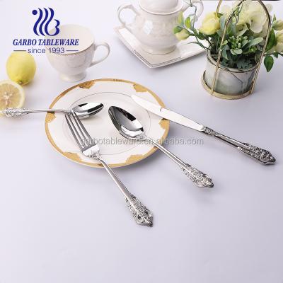 China Durable mirror polish stainless steel cutlery set with embossed lines for sale