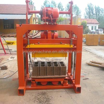 Chine QTJ4-40 hollow cement brick maker Brick Production Line 1600*1200*2150mm à vendre