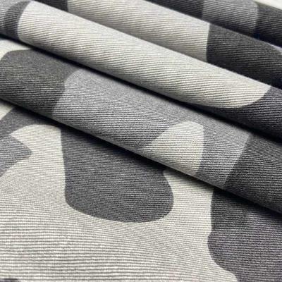 Chine Wholesale Waterproof CVC60/40 20S*16S 235gsm Customized Woven Print Twill Fabric For Uniform à vendre