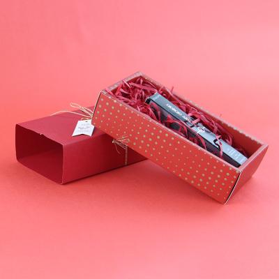 China Low MOQ Customade Recyclable Copy Embossed Cosmetic Lipstick With Rebrand Box for sale