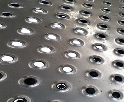 China Perforated Filters Factory Price Metal Sheet Security Grating With Round Hole For Sea Non Slip Walkway for sale