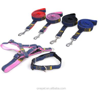 China Thoughtful Promotional Pet Leads Leash Dog Accessories Designer Quality Dog Harness Leash Set for sale