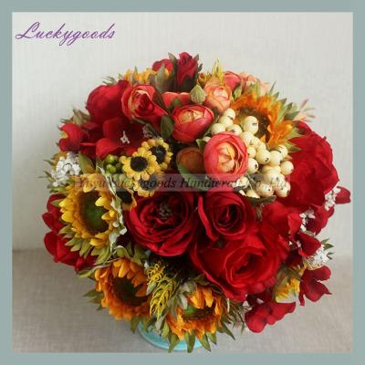 China Studio LBT056 Artificial Bouquet Silk Sunflower Elegant Shooting Artificial Rose Bouquet for sale