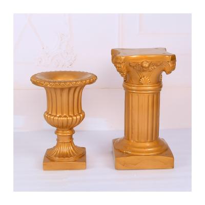 China BLG210702 Antique Gold Fiberglass Artificial Flower Stands CLASSIC Pillar Vase For Wedding Garden Decoration for sale