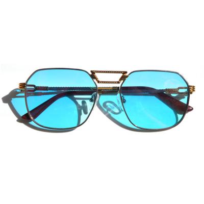 China CR 39 2021 Nylon Women Sun Glasses Sun Glasses Men Oversized UV400 Sunglasses for sale