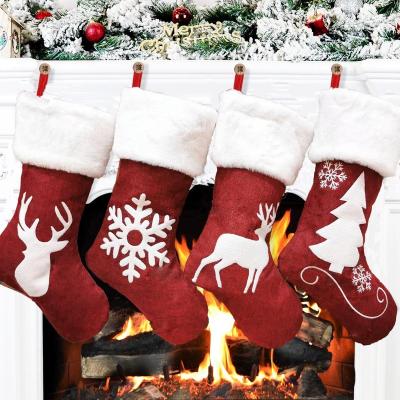 China 2021 Hanging Christmast Ornament Family Party Snowflake Socks Red Mantel Gift Bags Decorations Ornament Christmas Stockings for sale