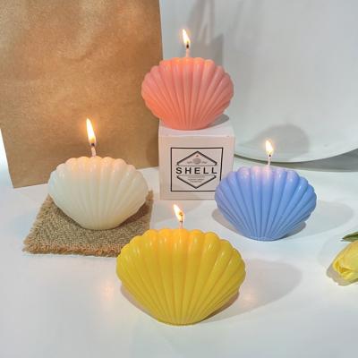 China Creative Design Color Shell Shape Perfume Dreamy Birthdays Aromatherapy Wedding Gift Soy Wax Scented Candles for sale