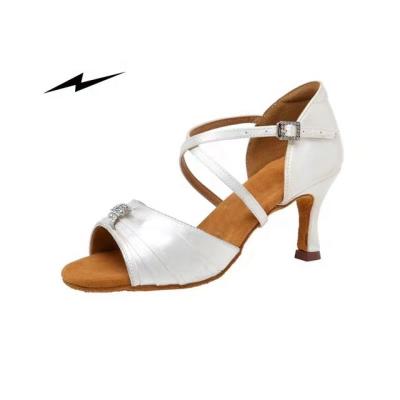 China Woman Latin Dance Shoes New Design White Color High Heel Latin Dance Shoes For Ladies for sale