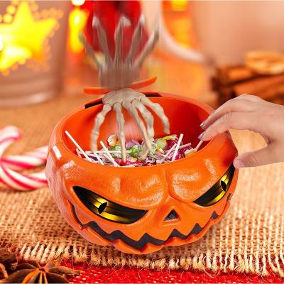 China Spooky Halloween Indoor Outdoor Custom Candy Dish That Screams Large Pumpkin Halloween Candy Bowls With Hand That Grabs for sale