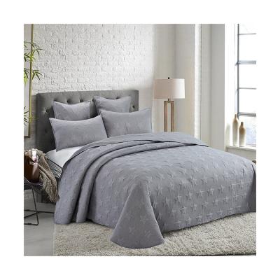 China Factory direct sale 100% cotton 4 season family embroidery gray comforter for sale