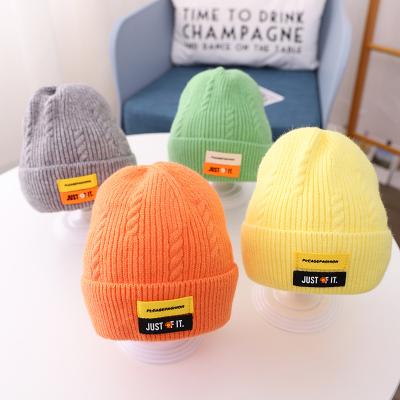 China 2020 New Design COMMON New Design Cute Ball Beanie Cap Winter Warm Knit Kids Beanie Winter Warm Knit Kids Cap for sale