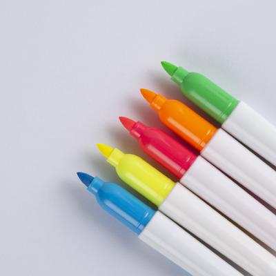 China Promotional Markers & Mini Colored Tip Chisel Highlighter Bar Marker Pen With Logo For Kids for sale