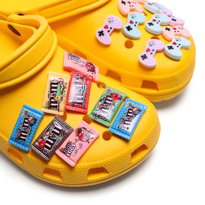 China Crafts M Beans Shoes Charm Candy Pattern Decor Marble Chocolate Eco-friendly Garden Shoe Resin Charms Bee Shoes Buckle Accessory for sale