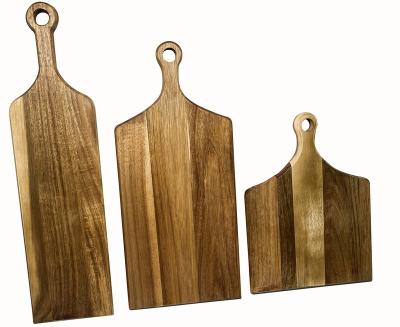 Cina Stocked 2022 Wholesale Practical Square Acacia Chopping Board With Handle Wood Cutting Boards in vendita