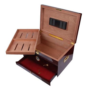 China Cigar Maker Red Glossing Empty Storage Humidor Luxury Custom Packaging Wooden Cigar Box for sale