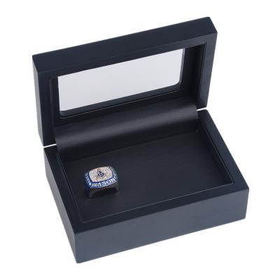 China Handmade Factory Wholesale Custom Piano Lacquer Antique Style Wooden Championship Ring Gift Display Box for sale