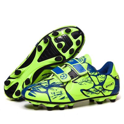 China 2022 fashion trend high quality kid soccer cleats cheap soccer shoes original quality soccer shoes for sale