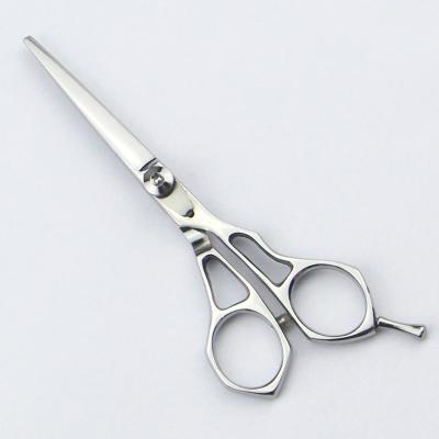 China La peluquería de 5,5 pulgadas Scissors con el material japonés del acero inoxidable 420J2 en venta