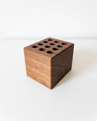 China Eco-friendly handmade non-toxic natural walnut wood pen and pencil holder for sale