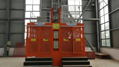 China 13 Tons Material Lifting Construction Hoist with 400kg Lifting Device for Tower for sale