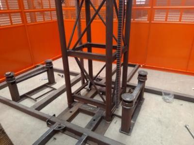 China Custom Size Construction Hoist Elevator With Multiple Choices Of Doors à venda