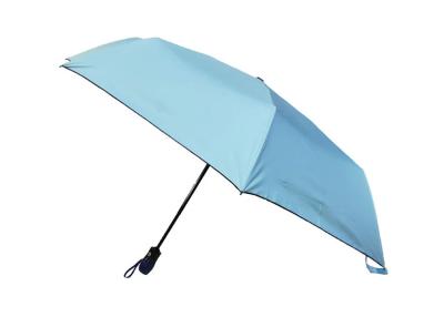 Chine le noir compact de parapluie de voyage de 97cm a enduit les astuces UV de plastique de pongé de la preuve 190t à vendre