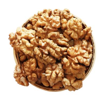 China Xinjiang Premium Organic High Quality Light Snack Walnut Dry Amber Walnut Kernels At Cheap Wholesale Price for sale