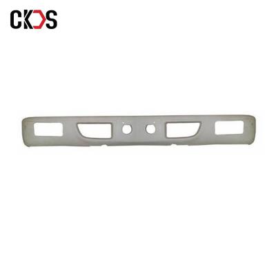 Cina Hot Sale Japanese Spare Parts TRUCK FRONT BUMPER Isuzu Body Parts for ISUZU NPR 600P 8-97999014-0  IS-2420  8979990140 in vendita