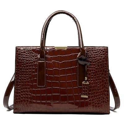 China Fashion Designer Crocodile Grain Women Handbag High Quality Leather ODM Customized Shoulder Bag Wholesale for sale