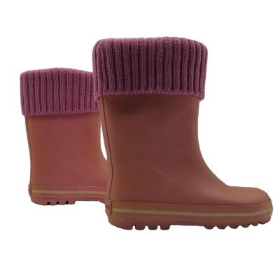 China Fashion Trend Latest Non-slip Detachable Fleece Cotton Hot Pink Rubber Waterproof Ladies Rain Boots for sale