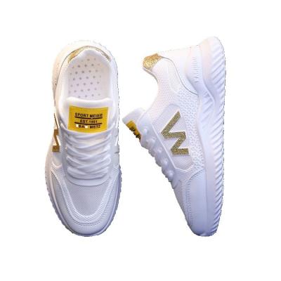 China CUSHIONING 2021 ladies fall new popular running shoes women's casual white shoes for sale