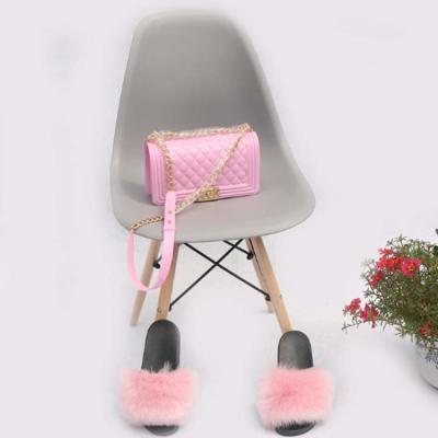 China 2020 Anti-slippery Hot Sale Fashion BagColor Jelly Bag Purses And Handbags For Women Custom Multi Color Fur Sandals And Furry Purse Set for sale