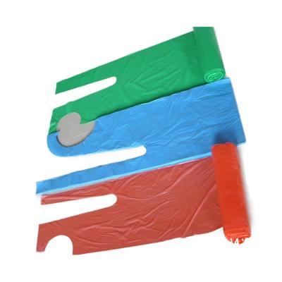 China Chinese factory directly disposable cheaper pe apron waterproof for sale