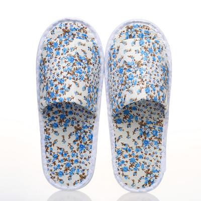 China National Disposable Hotel Spa Style Hotel Disposable Logo Embroidered Cheap Travel House Hotel Guest Slippers National White Disposable Slippers for sale