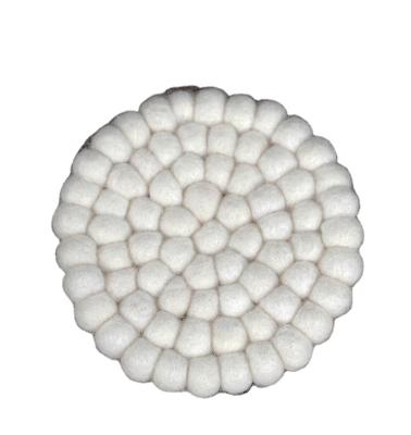 China Viable Special Design Round Decoration Cup Table White Insulation Mat Wool Ball Pad for sale