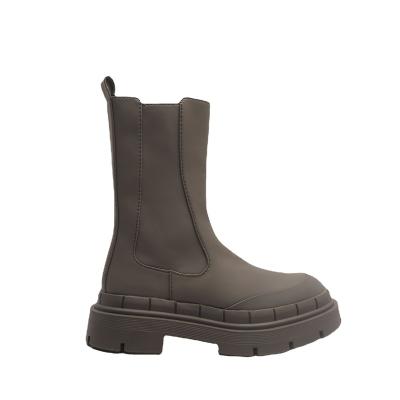 China Breathable English Style Square Toe Few Chelsea Platform Boots Rise To Show Thin Boots for sale