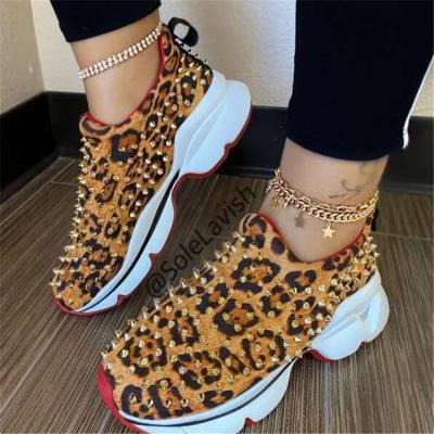 China Breathable fashionstyle causal stud and comfortable spiker women sneakers for sale