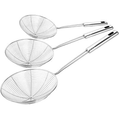 China Sustainable Kitchen Stainless Steel Skimmers Tend Mesh Spoon Household Kitchen With Long Handle for sale