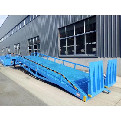 China Building Material Stores Electric Hydraulic Lifting Platform Container Loading Ramp Portable Platform Leveler Dock Mobile Boarding Bridge for sale