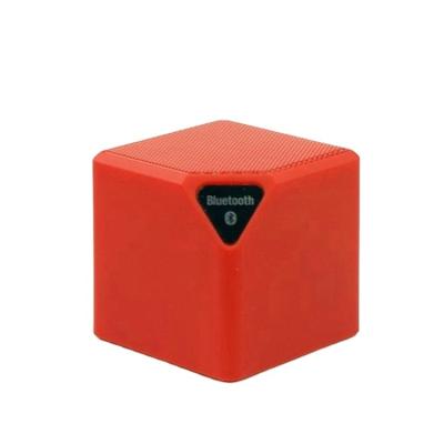 China Portable Outdoor Wireless Mini Speaker Rubik's Cube AirPlay Subwoofer Bass Speaker Gift Card Universal Heavy Band FM Radio for sale