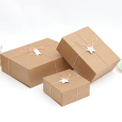 China Recyclable Cheap Corrugated Takeout Transparent Kraft Paper Cake Paper Gift Box Cupcakes Package Box for sale