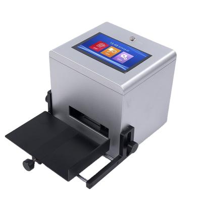 China Hotels Handheld Inkjet Printer For Code Solution QR Code Barcode Text And Date Time for sale