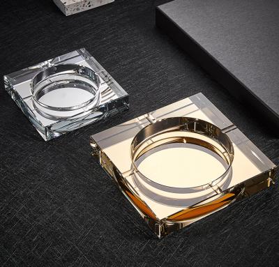 China Luxury European Luxury Stand Customize OEM High End Household Cigar Ashtray Large Clear Glass Luxury Ash Tray for sale