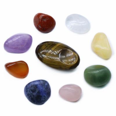 China Yoga Energy Seven Chakras Thumb Gua Sha Set Irregular Natural Crystal Agate Stone For Reiki Healing Yoga for sale