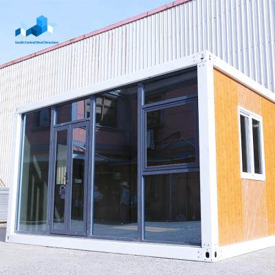 China Easily Installation 20ft Modern Customized Luxury Prefab House Containers 40ft Offices for sale