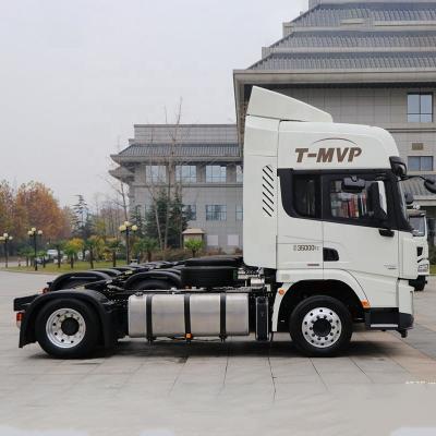 China 375 Hp Shacman Six Cylinders 4X2 Tractor Trucks Equip With Multifunctional Steering Wheel 6150x2490x3170 for sale