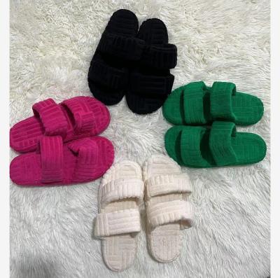 China Fashion Trend Winter Fashion Comfortable Flat Furry Soft Comfortable Faux Fur Shearling Indoor Outdoor Slippers For Women for sale